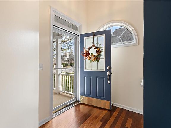 3rd image of 2706 Mariner Way