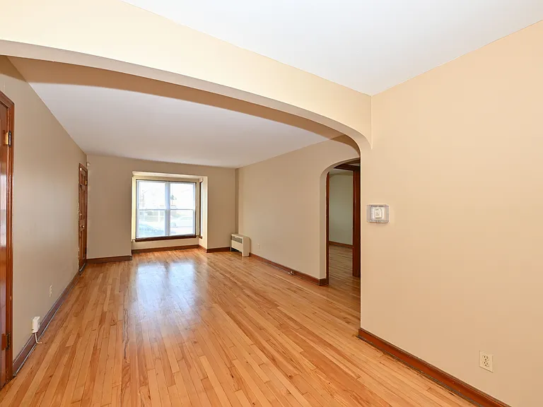6608 W Center St — Photo 9