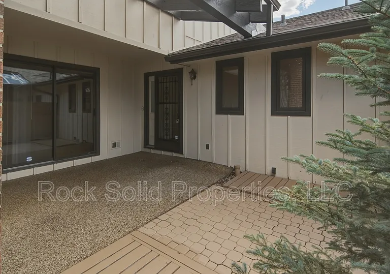5416 Meadowbrook Dr — Photo 31
