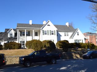 407 4th Ave W #4, Hendersonville, NC 28739