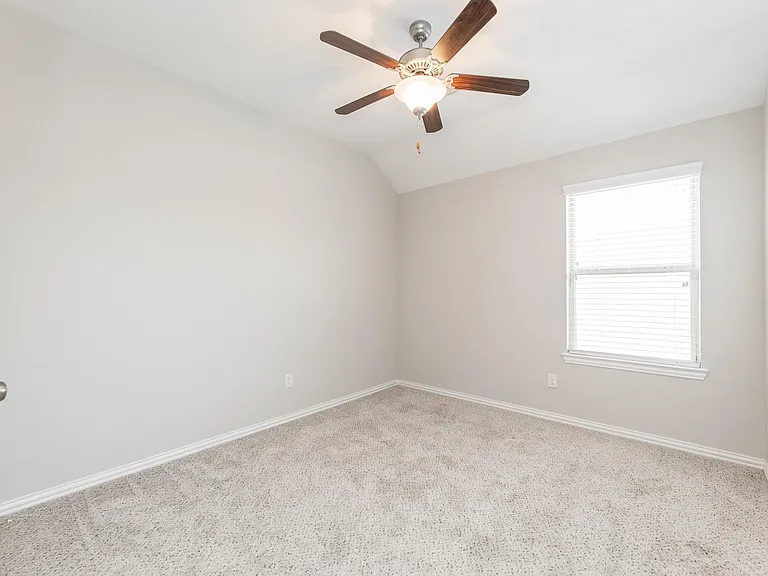 18119 Tall Chestnut St — Photo 31