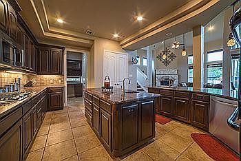 5th image of 712 Braxton Ct