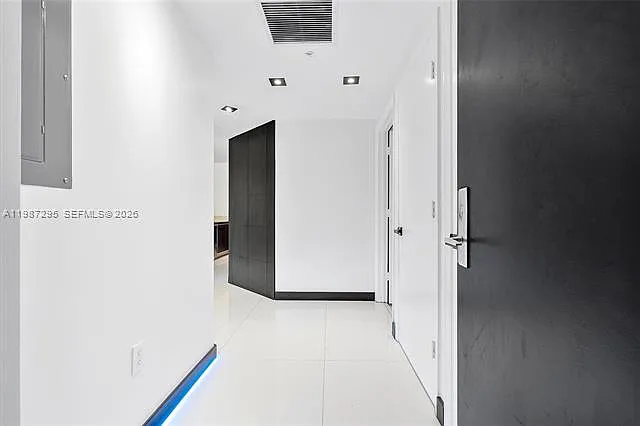 55 SE 6th St #1607 — Photo 3