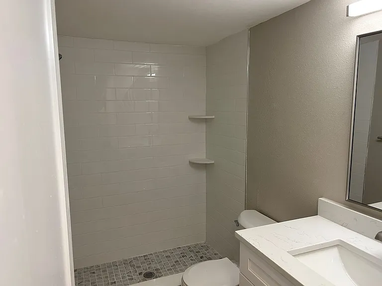 2502 Bay Blvd #1 — Photo 17