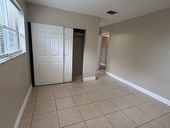 2nd image of 330 NW 33rd Ave