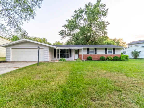 4225 Oakhurst Dr, Fort Wayne, IN 46815