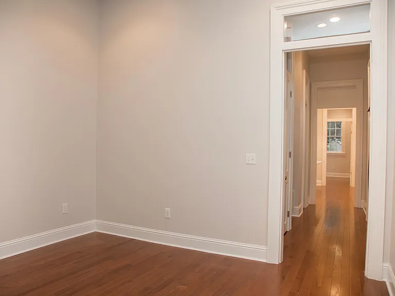 403 S Lopez St — Photo 10
