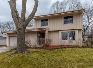 5230 Twana Dr, Des Moines, IA 50310