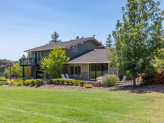 5th image of 874 Oak Leaf Way