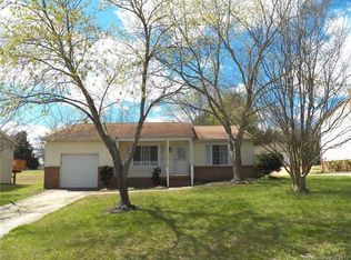 11613 Five Cedars Rd, Charlotte, NC 28226