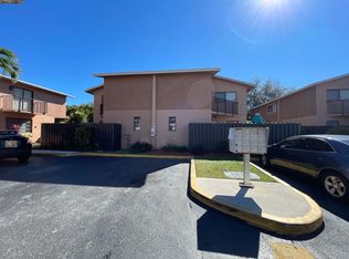 3439 SW 52nd Ave, Pembroke Park, FL 33023