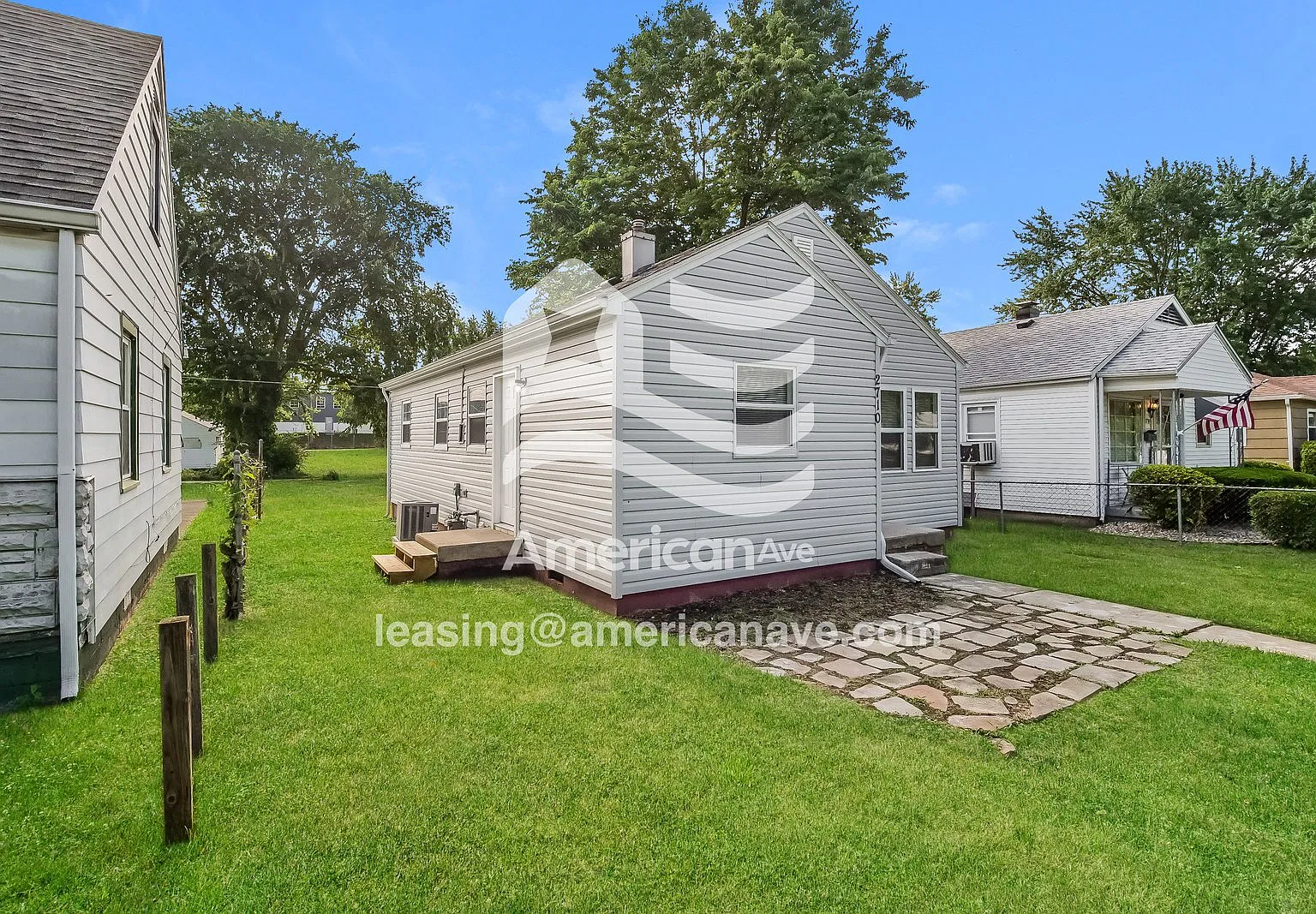3 bed, 1.0 bath, 816 sqft, $1,250 — Photo 2