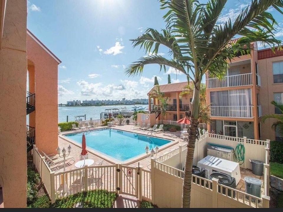 Outdoor heated pool situated on the Intracoastal, dolphin siting daily. Fishing dock onsite.
Newer recreation room including treadmill, elliptical and stationary bike. 
Billiard table on site
Men/Female locker rooms including saunas.
Tennis courts, base