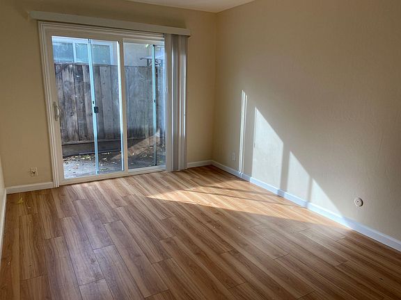 4th image of 938 Sobrato Dr APT C