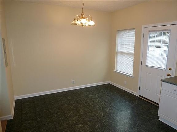 5th image of 614 Bradyville Pike APT A