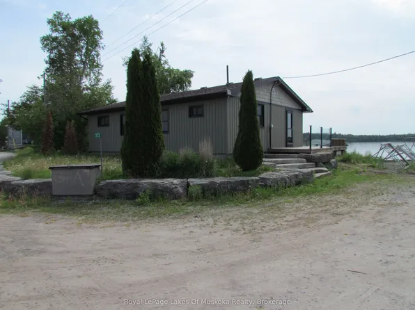173 Fells Point Rd, Kawartha Lakes, ON K0M 1N0