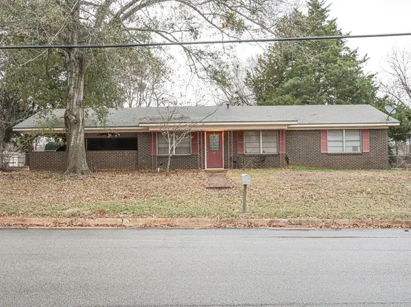 601 W Point Tap Rd, Palestine, TX 75803
