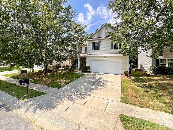 2nd image of 2702 Piersland Dr