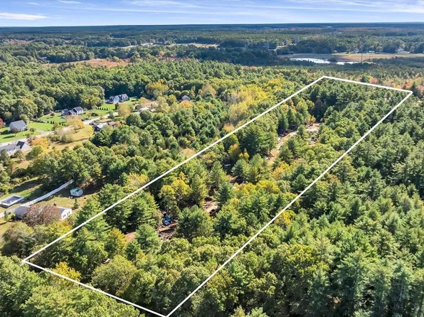 35 Silva St, Carver, MA 02330