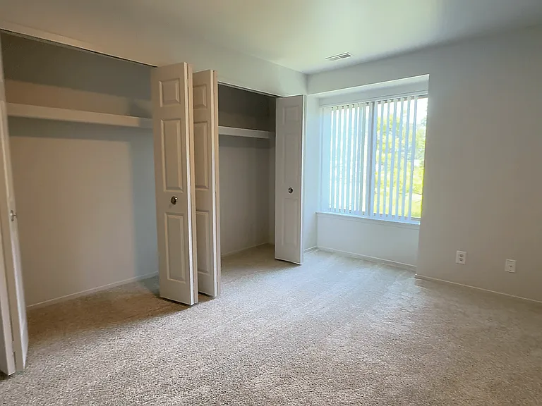 Prentiss Pointe Apartments — Photo 221