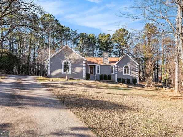 115 Forest Lake Ct, Fayetteville, GA 30215