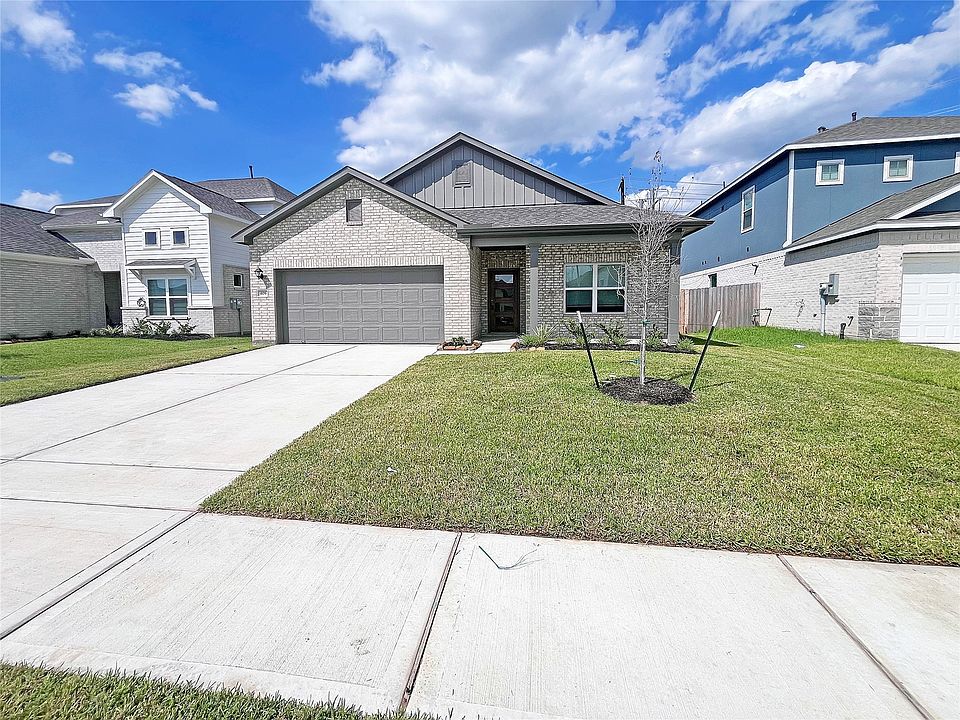 1st image of 406 Kendall Crest Dr