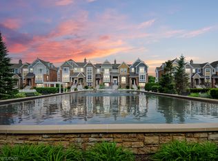 4105 Royal Mews Cir, Naperville, IL 60564