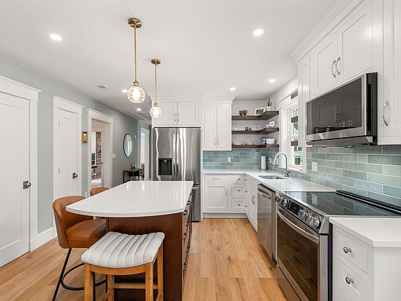 3rd image of 41-43 Elliot St #2