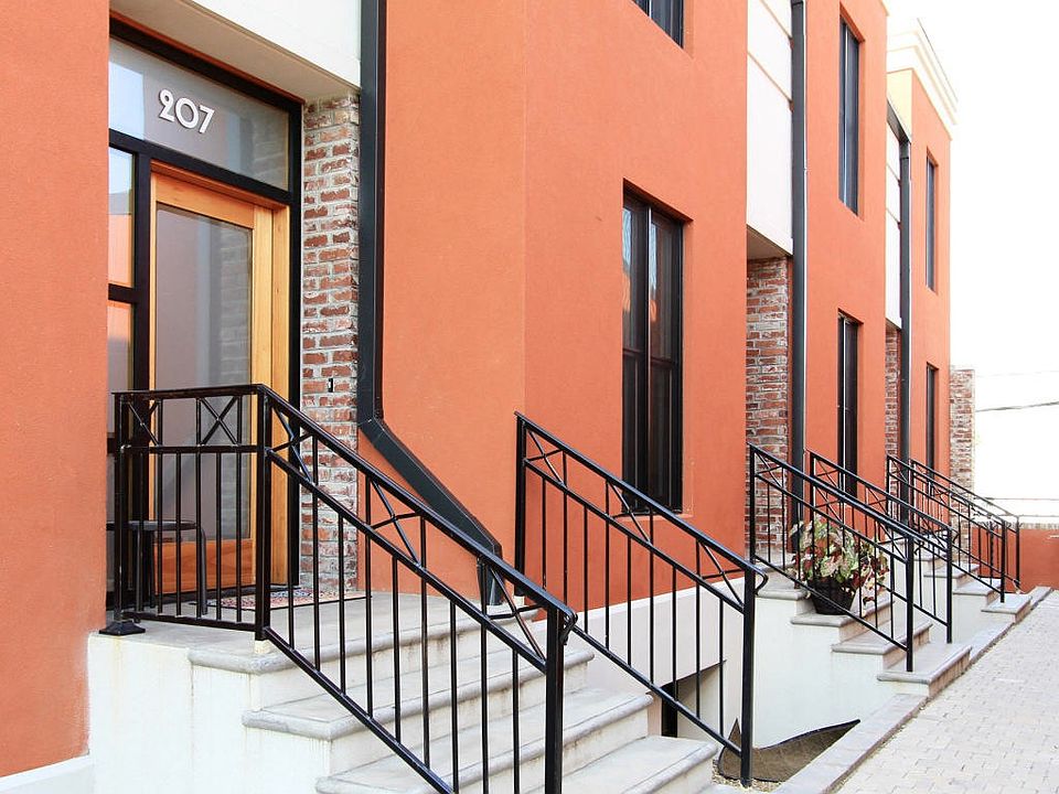1st image of 207 Mews Way #207