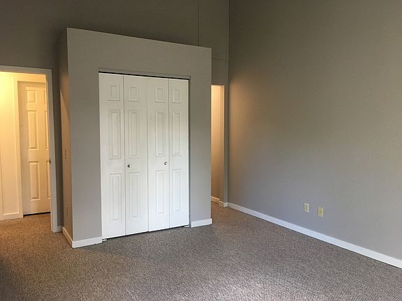 Master w/ three closets