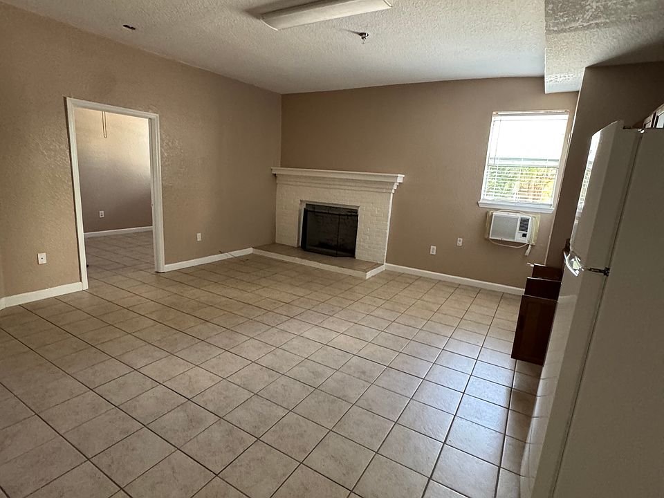 1st image of 9 E Dakin Ave Unit 101