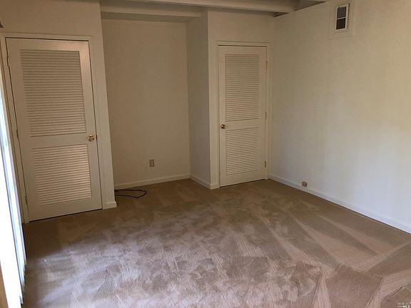 4th image of 456 W Live Oak Dr