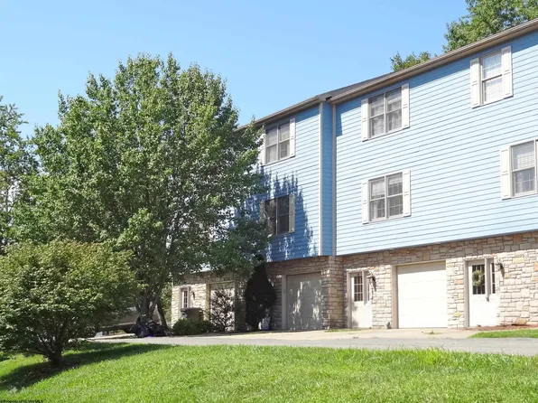 69 Easton Mill Rd, Morgantown, WV 26508