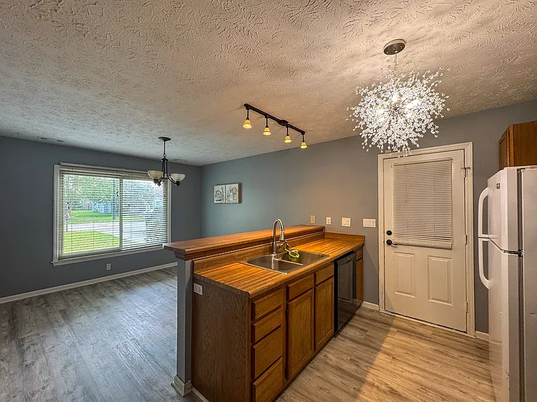 5599 Quietwood Pl — Photo 9