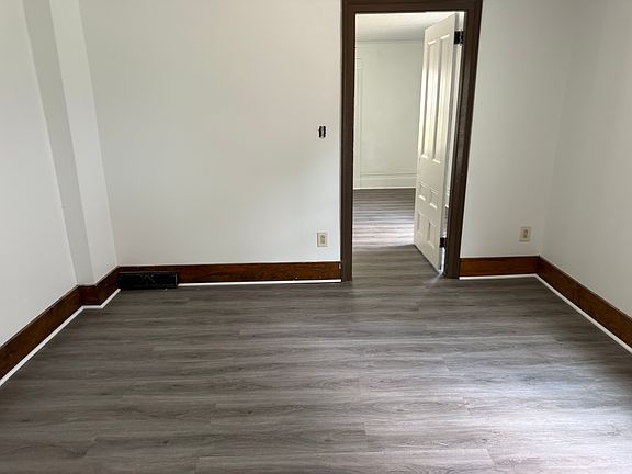 5th image of 641 S Court St