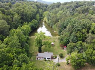 5650 Crystal Creek Dr, Roanoke, VA 24018