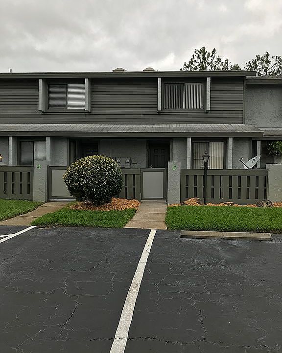 1st image of 140 Limewood Pl Unit 5