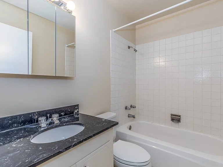 Quail Hill Apartments — Photo 13