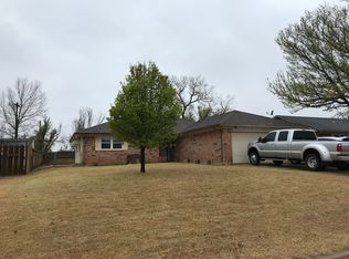 725 38th St, Woodward, OK 73801
