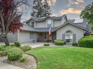 8255 N 8th St, Fresno, CA 93720