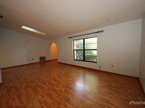 Pretty Wood Laminate Flooring