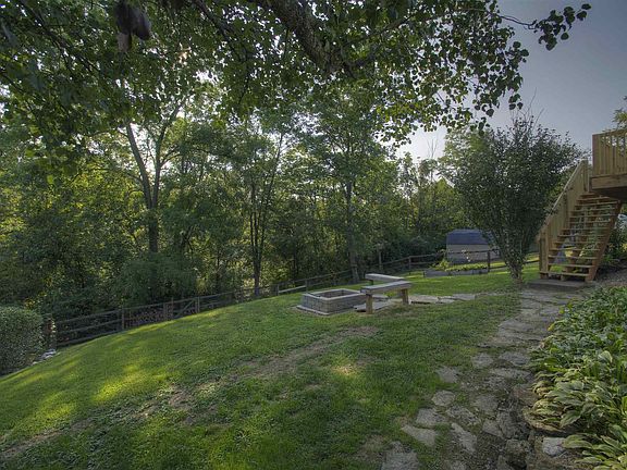 3rd image of 163 Hillwood Ct