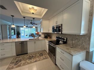 752 Wiggins Lake DR #102, NAPLES, FL 34110