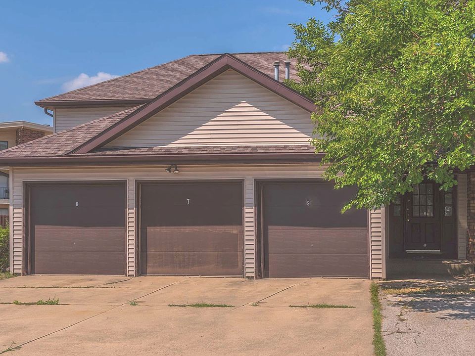 1st image of 1600 Northbrook Dr #B8