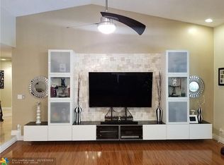 8021 NW 83rd St, Tamarac, FL 33321