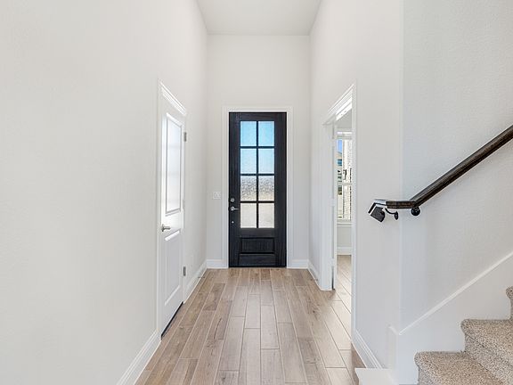 5th image of 2511 Cayman Way