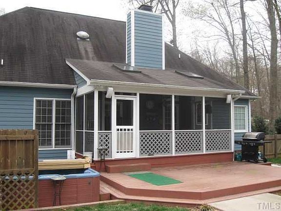 3rd image of 2406 Old Oak Pl
