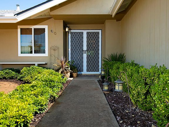 4th image of 1926 Lorri Way