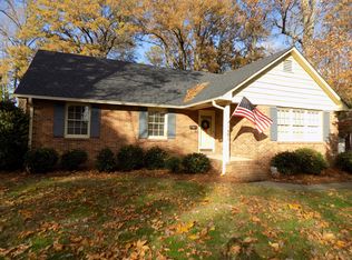 1401 Grantham Dr, High Point, NC 27265