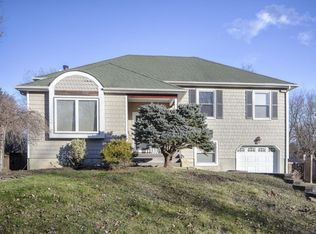 29 Palomino Pl, Tinton Falls, NJ